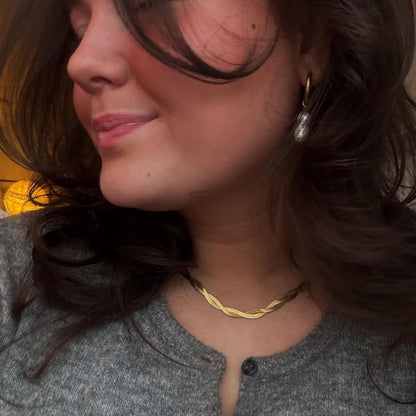 Mira Pearl Earrings - Gold