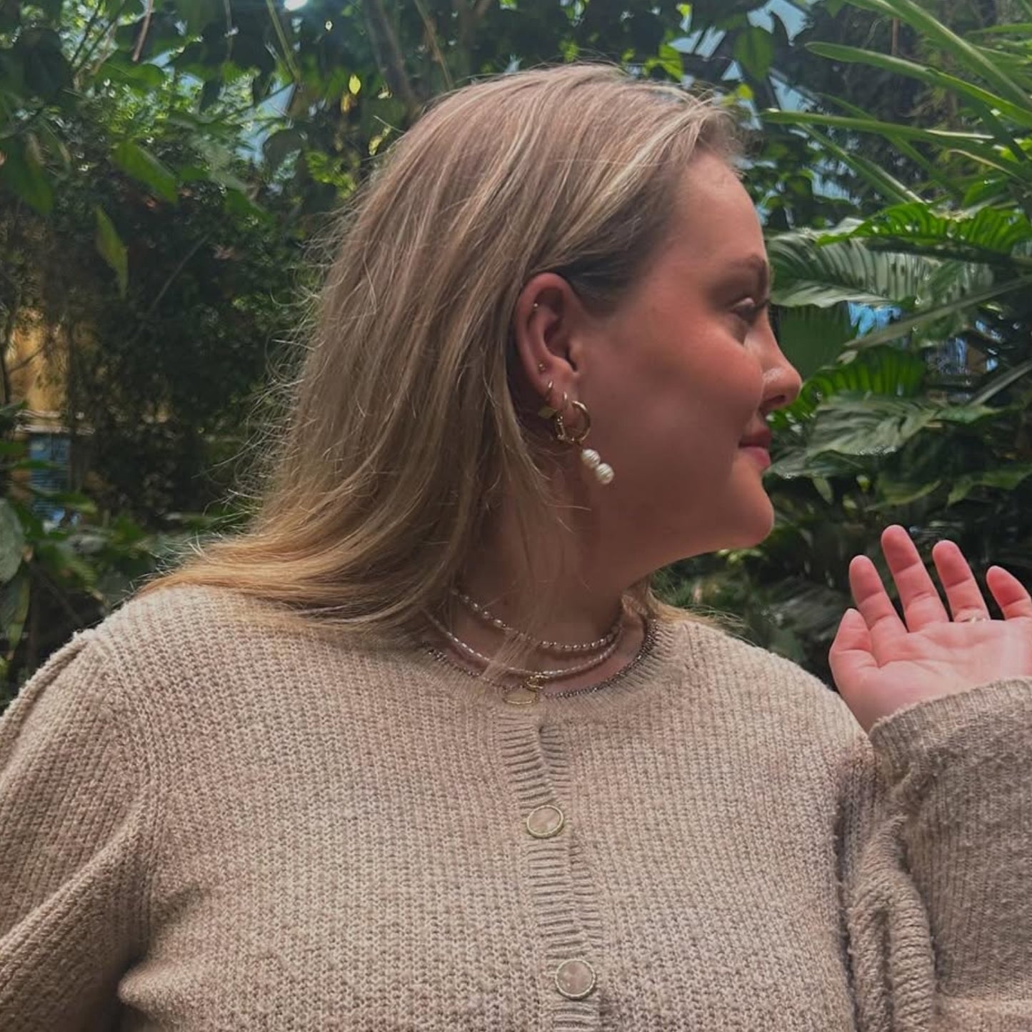 Mira Pearl Earrings - Gold